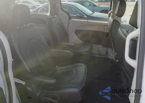 2019 Chrysler Pacifica Limited from USA, damaged, VIN 2C4RC1GG2KR653459